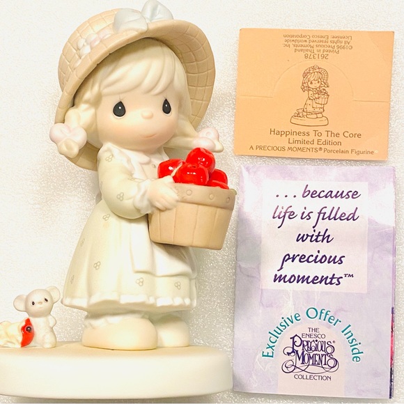 Precious Moments. “Happiness To The Core” Shares Apples With Puppy 1996 Vintage - Picture 2 of 12